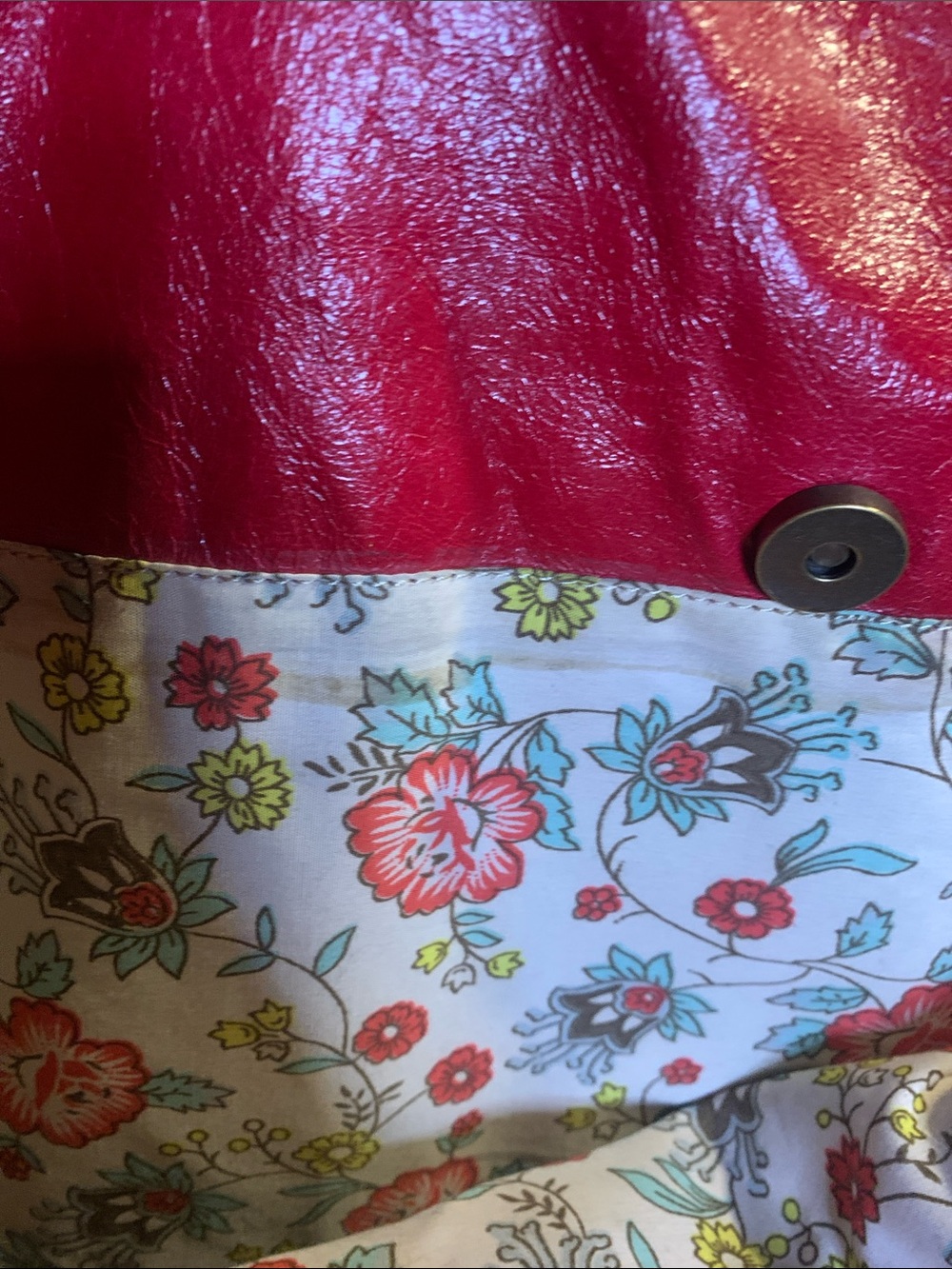 Vintage Latico Red Leather Tote Bag with Floral Lining - Picture 4 of 6